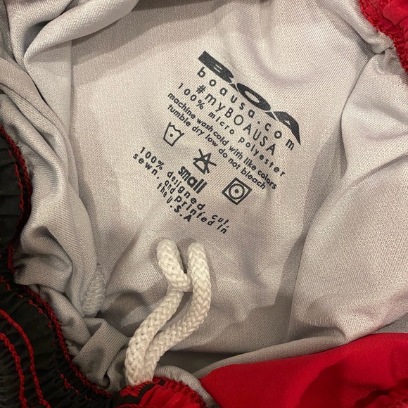 BoA Running Men's Small Red Black Green White Half Split Shorts S - Picture 6 of 6